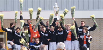 Westlands Kampioen 2013 S.V. Honselersdijk D1.JPG