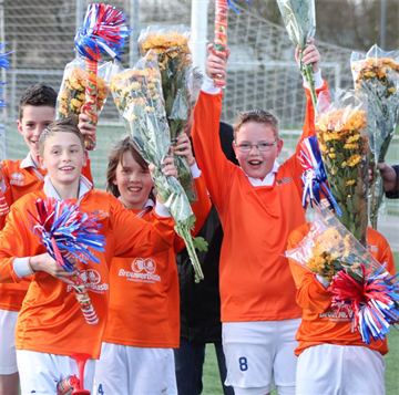 3 - E2 bloemen voor kampioenen.JPG