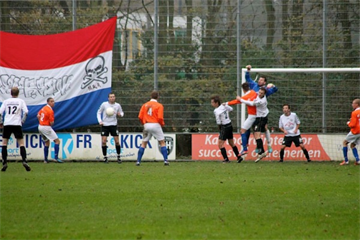 2013-11-16_DieHaghe-1_S1_1.jpg