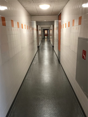 Renovatie kleedkamer 1.jpeg